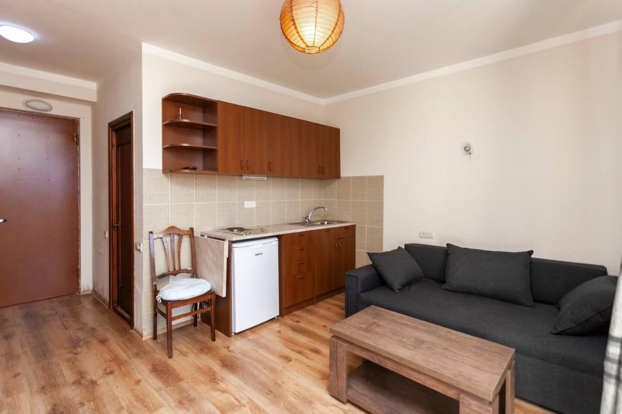 Wehost Cozy And Comfortable Studio 구다우리 외부 사진